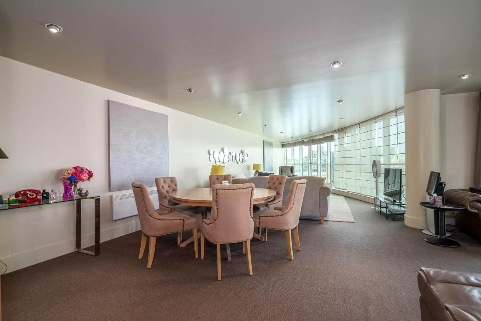 לונדון Fabulous 3 Bed Apartment In Vauxhall מראה חיצוני תמונה