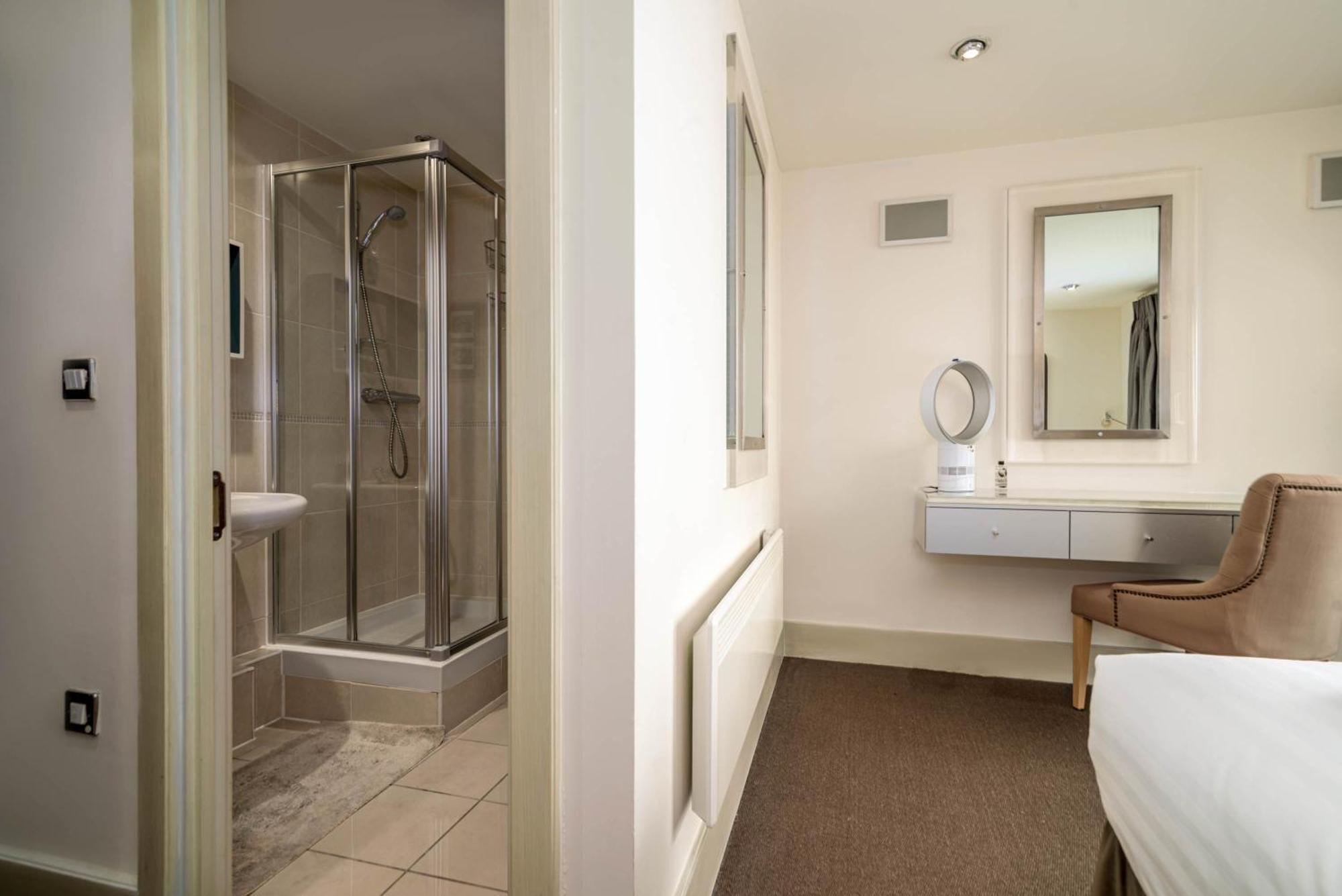 לונדון Fabulous 3 Bed Apartment In Vauxhall מראה חיצוני תמונה