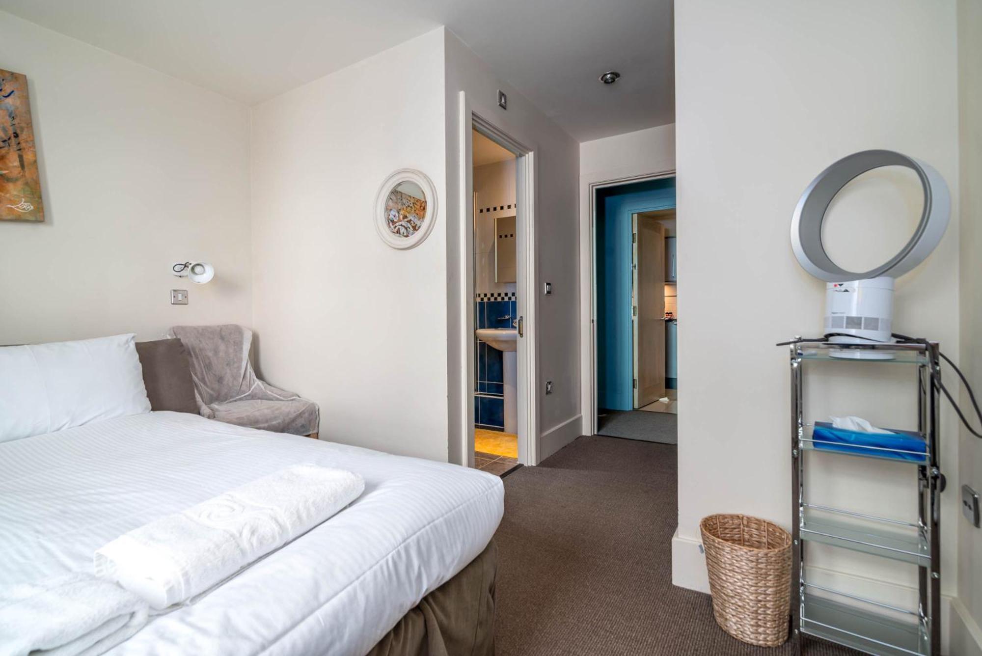 לונדון Fabulous 3 Bed Apartment In Vauxhall מראה חיצוני תמונה