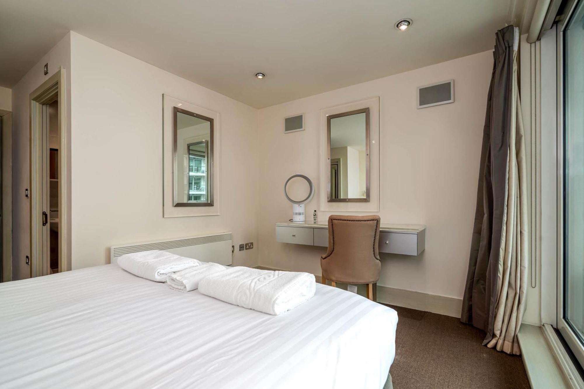 לונדון Fabulous 3 Bed Apartment In Vauxhall מראה חיצוני תמונה